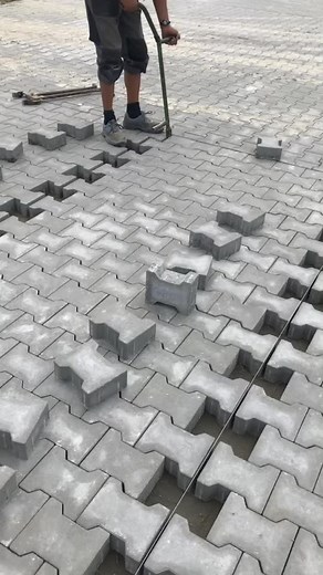 Concrete Block Laying Techniques at Construction Sites