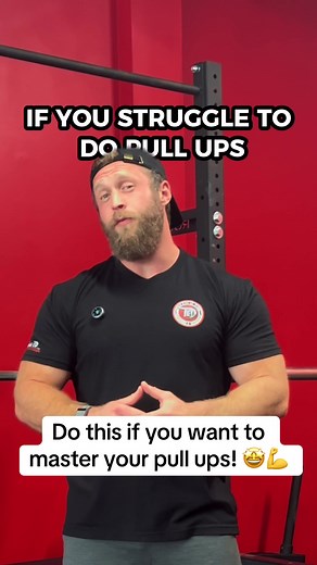 😡Struggling with pull-ups? Try the Rack Pull-Up Here’s how to do it right: 1️⃣ Set a bar in the rack, grip just outside shoulder-width. 2️⃣ Sit under the bar with arms overhead, feet flat, butt just off the floor. 3️⃣ Drive elbows straight down (not back) → this keeps it a vertical pull, not a row. 4️⃣ To make it harder → lower the bar, straighten legs, add weight or a weighted vest/backpack. The rack pull-up is perfect for building strength, fixing form, and leveling up your pull-up game—even