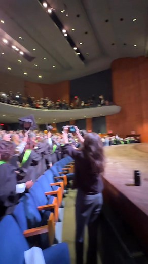 Félicitations à tous nos diplômé(e)s 2024-2025! Ce moment symbolise la réussite d’années de travail, d’études et d’efforts, un accomplissement magistral! 🎉 | Université TÉLUQ