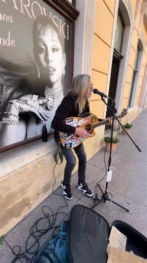 Evo i druga | Emir Hot