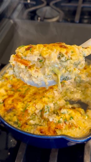 Maddy on Instagram: "Cheesy Chicken Broccoli and Rice Casserole 🧀🥦 FULL RECIPE IN MY BIO 💛 #casserole #chickencasserole #dinnerideas #cheesy #highproteinmeals"