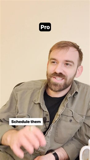 Managing multiple clients can bring some challenges, but you can effectively handle expectations by staggering your deliverables. This means that while you're actively working on some projects, others are already in the hands of your clients for their review. But what if those deadlines are missed? Let me know if the comments how you handle missed deadlines. Here is how I would navigate a missed deadline: First and foremost, reach out to your client and kindly remind them about the missed deadli