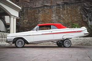 1961 Chevrolet Impala - Red Bottoms