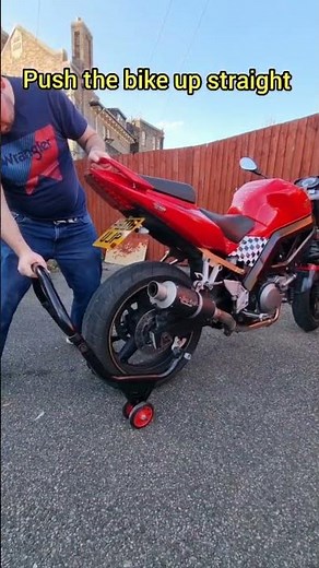 Beginner's Guide: How to use a paddock stand #motorbike #paddockstand #beginnerbiker
