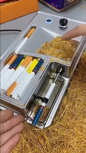 Automatic cigarette rolling machine cigarette roller. #cigarettemachine #smoker #giftforhim
