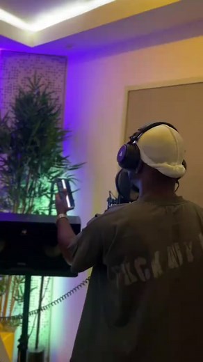 Come record, create, and enjoy the process. #studio #producer #artits #fyp #loopmusicstudio