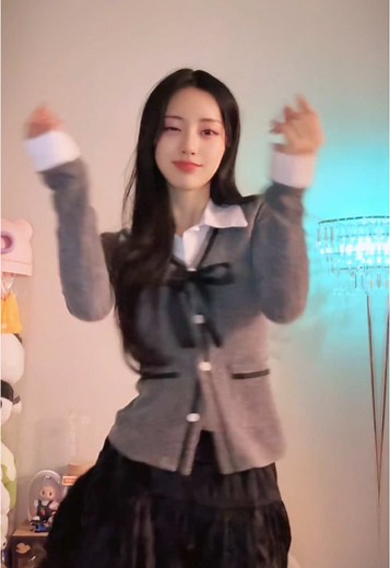 Earthquake Dance Challenge Inspired by Jisoo