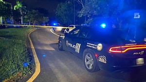 Encuentran un hombre muerto y otro herido de bala dentro de vehículo en Cidra