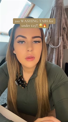 200 washing tablets for under £25… this deal is actually unreal 😭🔥 These 5 in 1 laundry pods smell amazing, clean really well and the tub is HUGE — it’ll last ages, especially if you’ve got kids or a big family. Such a good bulk buy if you’re trying to save money on your weekly shop. TikTok Shop deals have been wild lately 🧼✨ #laundryhack #cleaning #familylife #tiktokfinds #mumsoftiktok