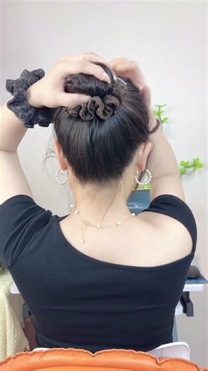 Easiest Bun hairstyle ever