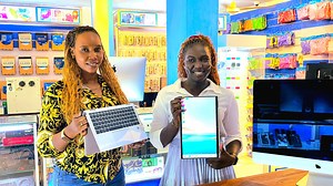 💻 Super Slim & Powerful! Now available at Juba Tech Get your hands on the HP EliteBook 1040 G7: ✅ Intel Core i7 10th Gen ✅ 16GB RAM | 512GB NVMe Storage ✅ 13.3" FHD Touchscreen, 360° flip ✅ Long-lasting battery (up to 5 hours) 💸 All this for just $500 Hurry while stock lasts — visit us today! | Juba Tech