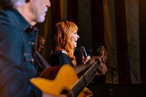 Reba McEntire debuts song 'One Night in Tulsa' at Oklahoma bar