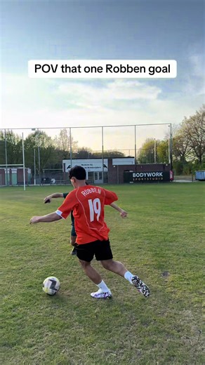 Prime Robben was something else 😮‍💨 #robben #football #dribble #soccer #goal