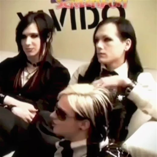 He's so cute! Btw, I'm back. Sorry for not posting the video for a long time! #luminorcinemabizarre #cinemabizarreedit #luminor #2000s #recommendations @丰N0L1nn|404 @Phoenix ① @ᜰᜠ. ᠮᝀ᠘ᜧẞ† @Sanekkk丰@