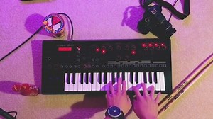 Sick of practicing to the click? The metronome of the future is here. . It's smart. It's wearable. It's powered by vibrations. | Soundbrenner