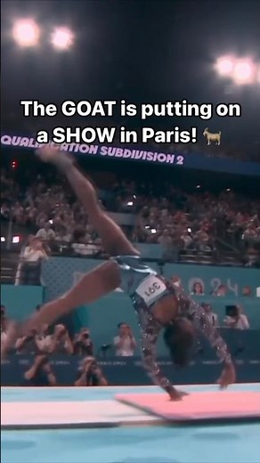 Simone Biles drops HUGE 15.8 vault in qualifying 😱