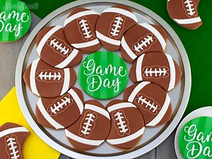 How to Make an Overlapping Football Cookie Platter