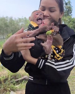 Horrible angry - Spoiled Kuku so much angry with mom being him from the tree | Camp US News