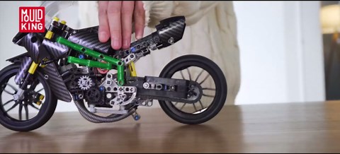 Mould King Motorcycle Building Sets, 23002 Motorcycle Model Kits, Superbike Blocks Kits Toys, Collectible Motorbike Model for Adults 14+(639 PCS)