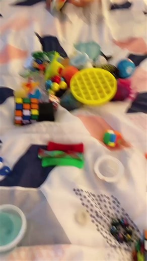 Real fidget trading with @fidget_scamming_kids 😁