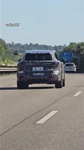 BMW noch getarnter Erlkönig ix5 oder x5 Test vehicle auf der Autobahn A81#shorts