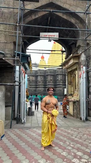 Yash Birla on Instagram: "Mahalaxmi ..the Godess of wealth and prosperity ..wife of lord Narayan.it is said ,that if you lead a pure and Virtuos life ( as a Narayan devotee should ) which ‘embibes the following qualities ..being …speak no evil , think no evil , eradicate jealousy , greed , pride. Hatred , anger ..stay away from intoxication and don’t harm any living creature or animal ..this is the essence of Narayan / Krishna / ram Bhakti or devotion and whoever follows this path , Laxmiji auto