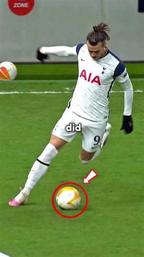 The Most Legendary Trivela in Football History #Trivela #FootballHistory #FootballMagic #LegendaryPlayer #OutsideFoot