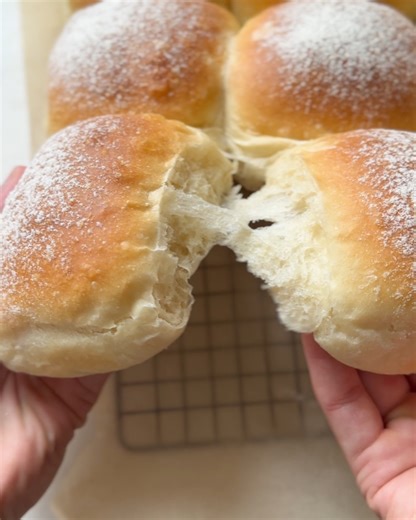 Soft White Baps 🧑‍🍳 THE only bun you need. The combination of tangzhong scalding the dry ingredients just gives you a double whammy of softness. Get the full recipe on my website - click the link in the comments! | Matt Adlard