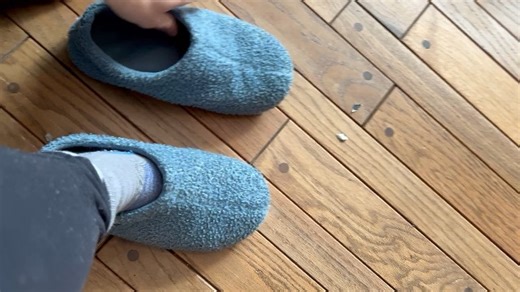 Watch The best lightweight slippers! on Amazon Live