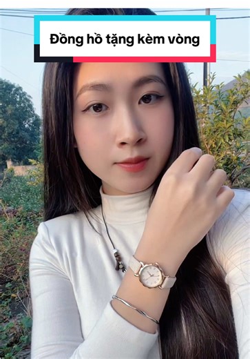 Đồng hồ dây da tặng vòng kèm đẹp cho nữ