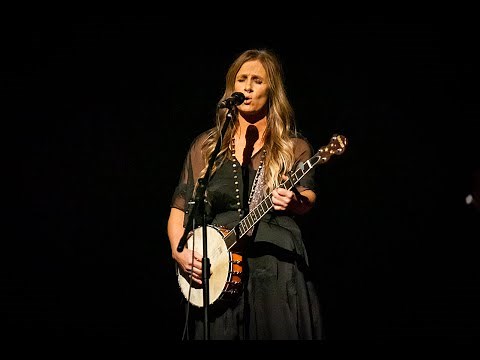 Kasey Chambers - Lose Yourself (Eminem Cover) LIVE @ Civic Theatre, Newcastle AU