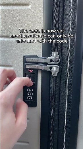 How to set your TSA lock