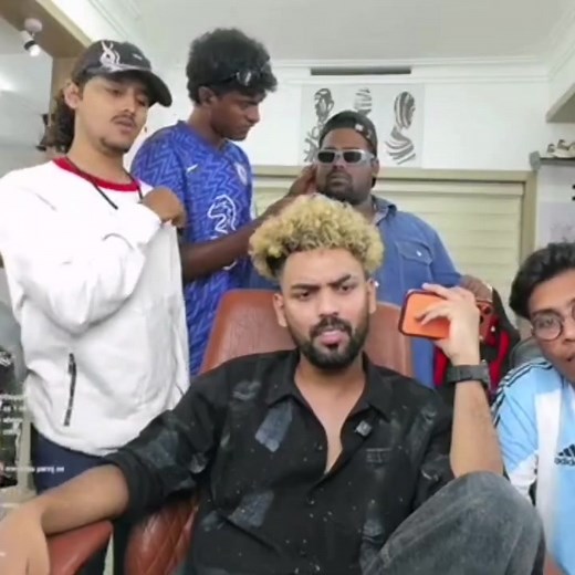 1.3M views · 17K reactions | എറണാകുളത്ത് ഫ്ലാറ്റ് ഉള്ള അഖിൽ മാരാറുടെ കള്ളത്തരങ്ങൾ പൊളിഞ്ഞപ്പോൾ. . #thoppi #mrzthoppi #akhilmarar | Mrz Thoppi | Facebook