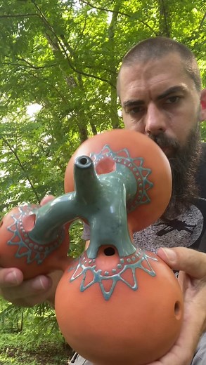 Playing around on a 3 Chamber Vessel Flute. I didnt notice how much the birds and insects were chiming in until i watched the recording. ❤️🐦‍⬛🪺🦗🐜🪲❤️