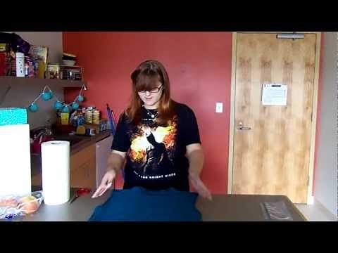 How to cut an 80's style off-the-shoulder style t-shirt
