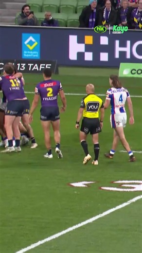 "Munster coming in and shovelling his maroons teammate!" 😤👀🔥