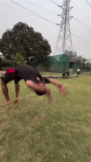 continue backhand spring 🔥💪 #backhandspring #backflip #tricking #gymnastic #balancefitness