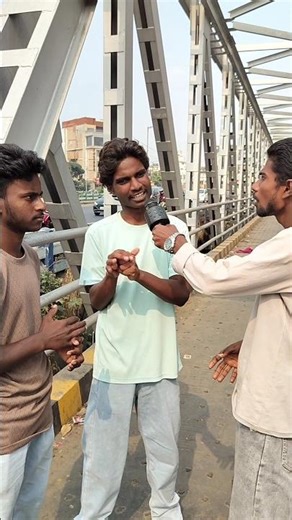 do Ladka mil chuka hai kuchh sawal Karte Hain#funnyvideo#comedyvideo#comedy#funny#video#sandip#suraj