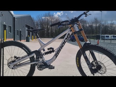 THE ULTIMATE downhill race bike build?