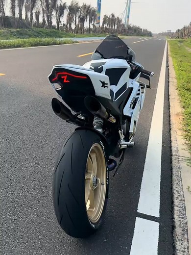 Kawasaki ZX500RR Redline Sound Clip