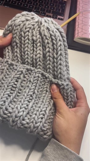 Chunky Knit Beanie - Knitting Tutorial