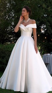 12 reactions · 8 comments | VÁY CƯỚI GRAZIA CỦA RONALD JOYCE Style:...