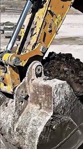 CAT 395 Loading Coal Like a Beast! 🔥 #earthmoving #heavyequipment