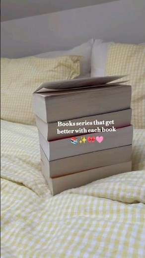 Book series 📚🔥 that get better with each book ✨#viralshort#bookworm#booktok#books#bookrecs#bookbites