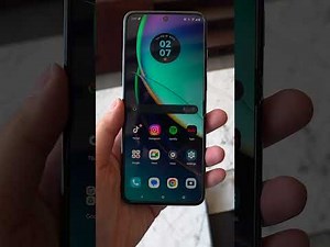 モトローラ、折りたたみスマホの2023年版「razr」「razr+」を発表