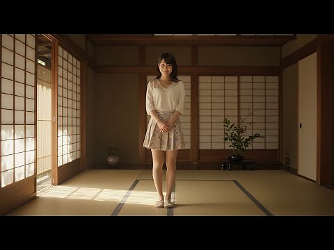 若妻のベージュパンスト