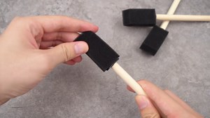 HINZIC 5 Pcs 1 inch Foam Paint Brushes Black Sponge Brushes Wood Handle Foam Brushes for Painting Varnishes DIY Craft Projects