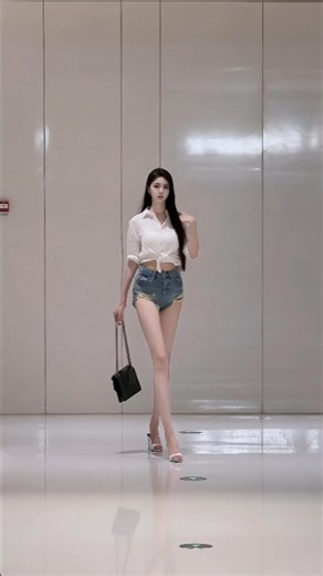 Beautiful Walk【小荔枝吖】180cm Denim Look ✨ #shorts #asianbeauty #modelwalk #beauty #lookbook