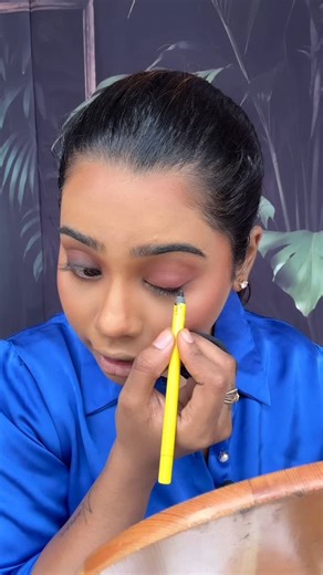SRIDEVI THIYAGARAJAN🫰 on Instagram: "@loverecode On Point Kajal is perfect for bold, defined & beautifully intense eyes ✨ • Deep jet-black pigment for instant drama • Smooth butter-like glide — no tugging, no pulling • Smudge-proof + Waterproof formula • Stays long without fading or panda eyes • Suitable for waterline, lash line & tightlining • Comfortable for sensitive eyes • Doesn’t dry the eyes, doesn’t irritate • Perfect for bridal, party glam & everyday wear ❤️ Ideal for: Daily use | Bride