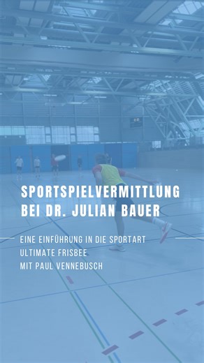 Sportwissenschaft Uni Konstanz on Instagram: "Im Kurs Sportspielvermittlung an der Uni Konstanz, der normalerweise von Dr. Julian Bauer geleitet wird, wurde diese Einheit von Paul Vennebusch übernommen. Als aktiver Ultimate-Frisbee-Spieler gestaltete er die Stunde praxisnah und aus der Perspektive eines Insiders. Dabei ging es weniger darum, eine „neue“ Sportart kennenzulernen, sondern zu zeigen, dass die Prinzipien der Sportspielvermittlung sportartenübergreifend anwendbar sind – egal ob Fußbal